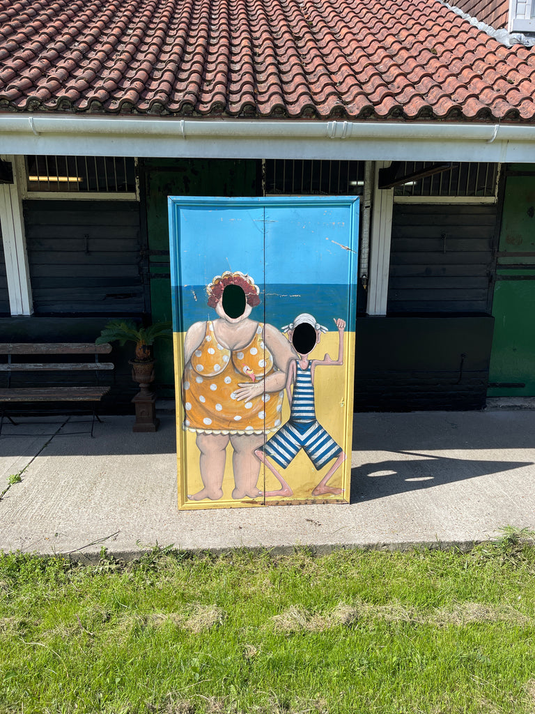 antique 1950’s pier face in the hole board