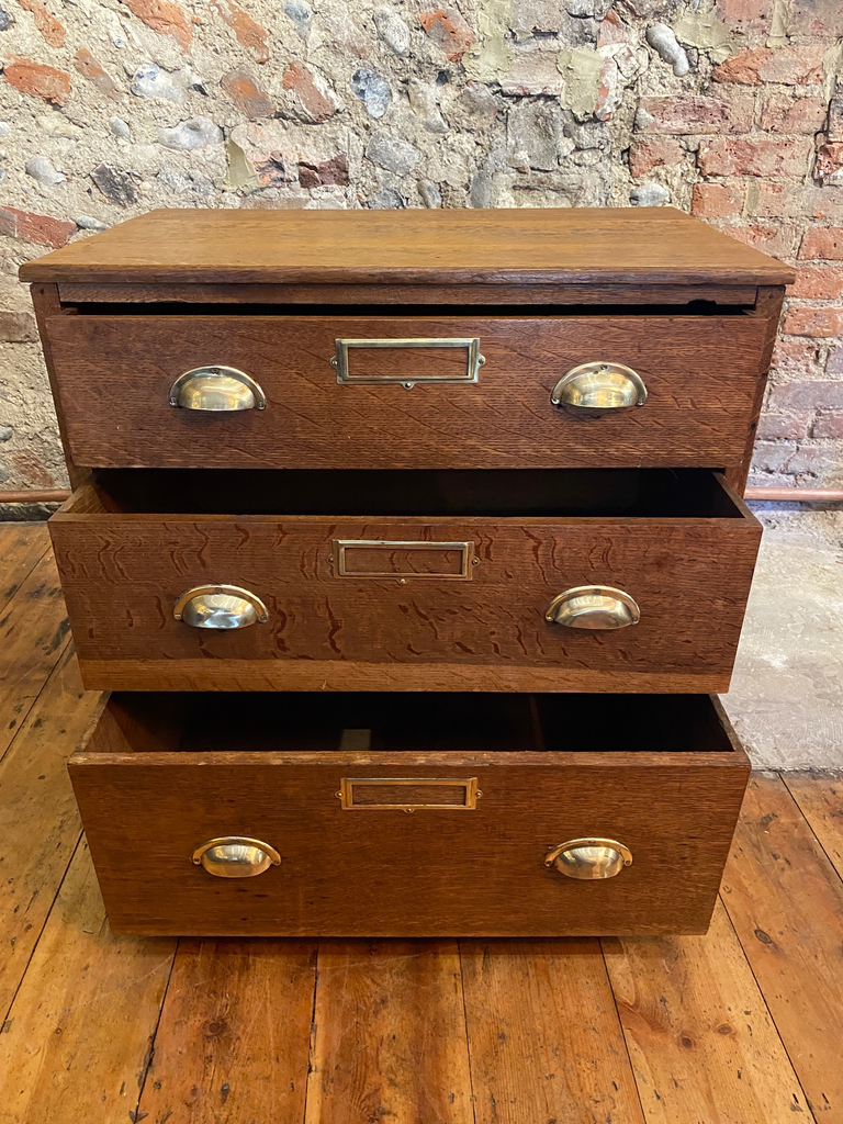 beautiful oak planners chest of drawers