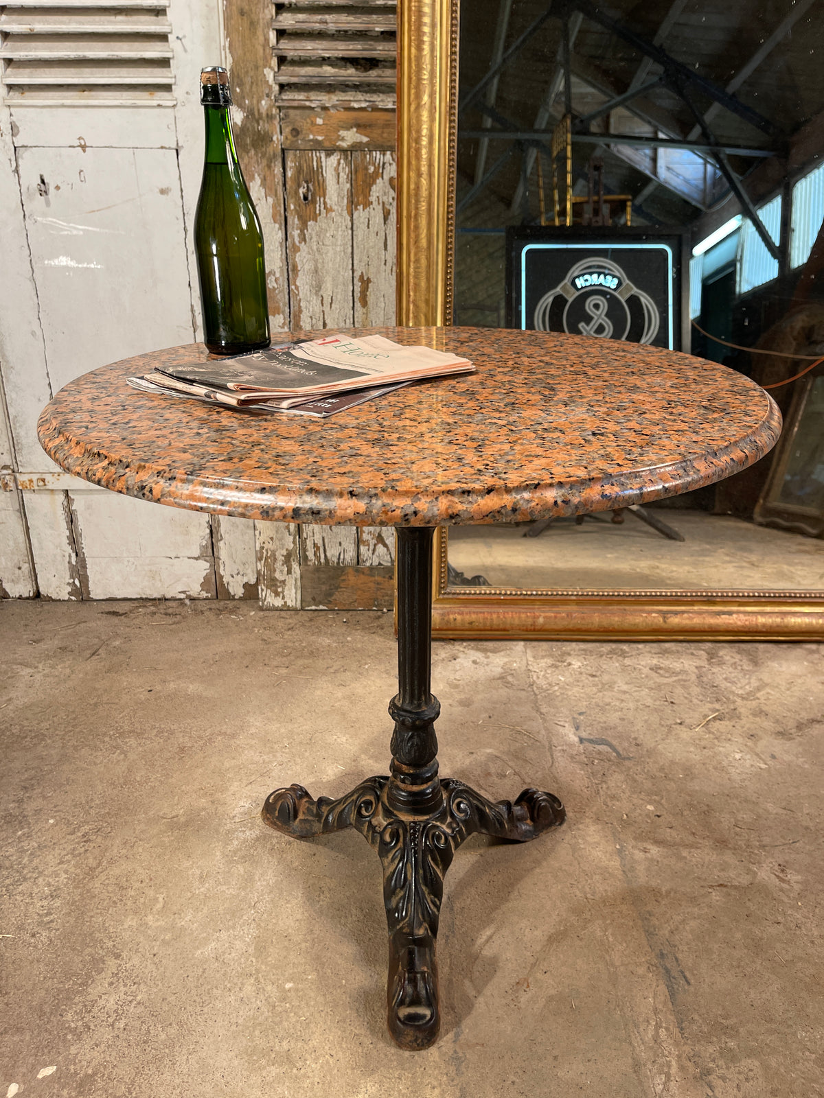 フランス アンティーク Cast Iron Round Bistro Table Round French Cast Iron Bistro Table With Marble & Brass Trim