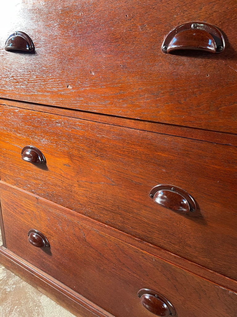 antique mahogany chest of drawers