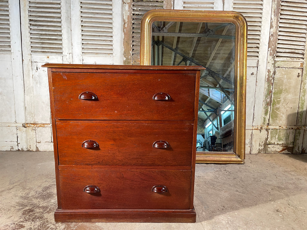 antique mahogany chest of drawers