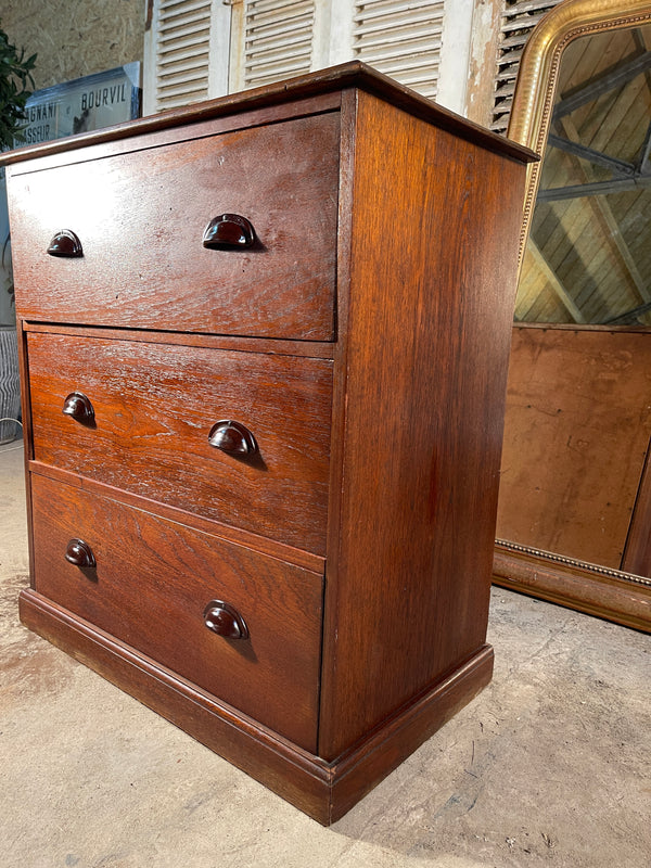 antique mahogany chest of drawers